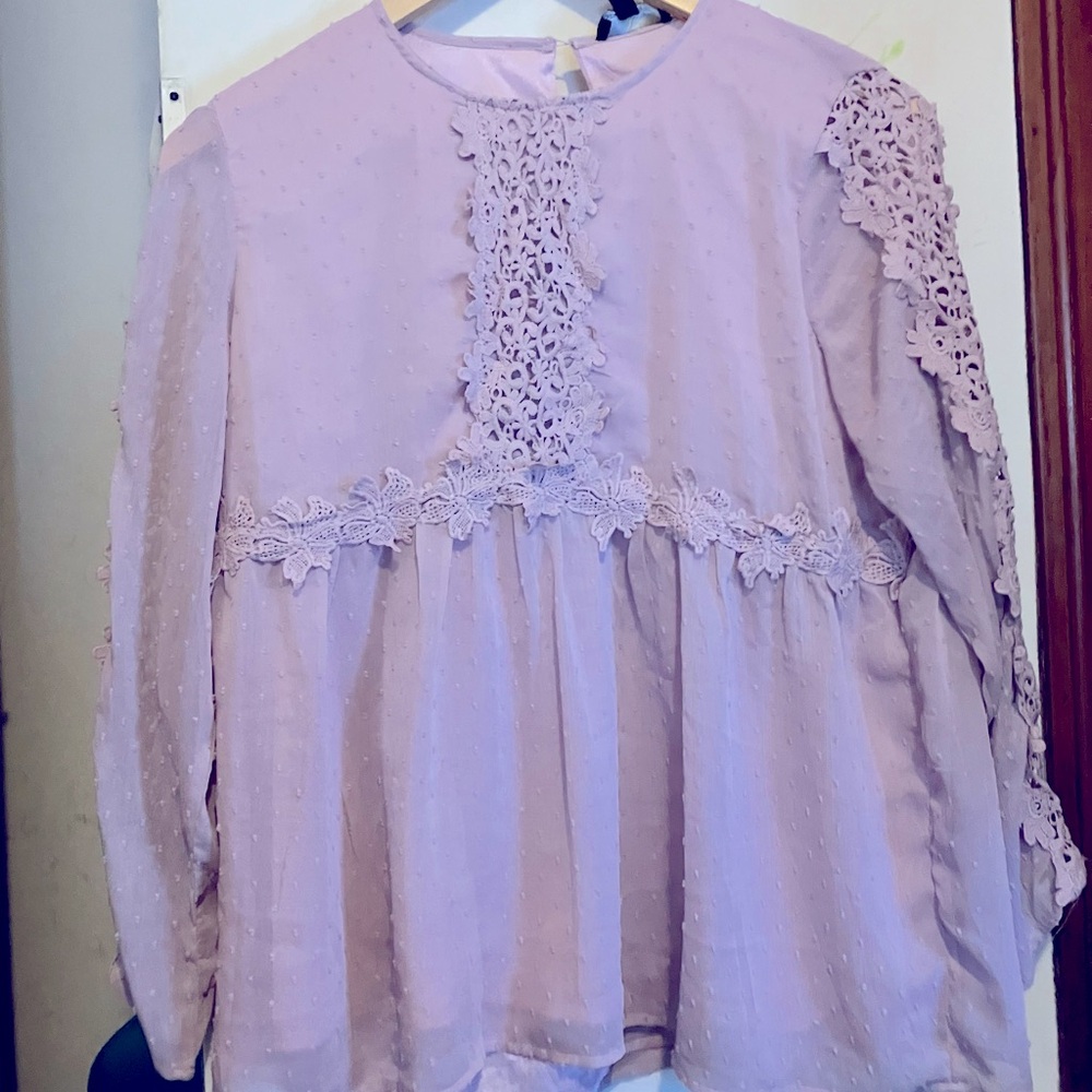Light purple Spring Suzanne Betro Top plus
